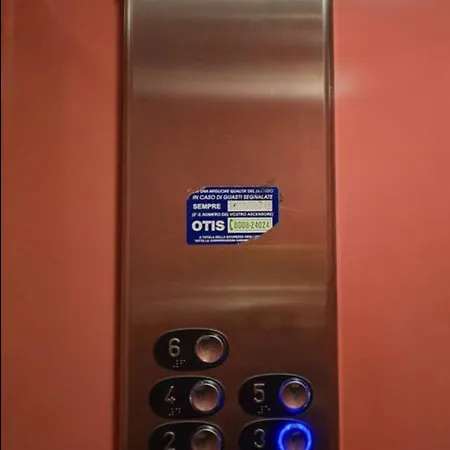 Aurora, Liguria Daire