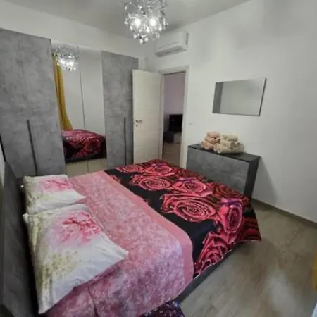 Daire Aurora, Liguria *